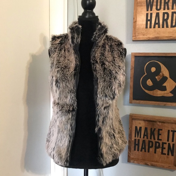 Say What? Jackets & Blazers - 5/$25 NWT Say What? Faux Fur Collared Vest Medium